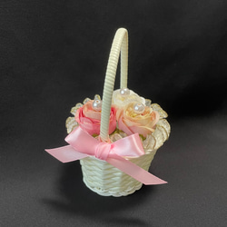 【婚約指輪もおける】ミニ花かごのリングピロー〈ピンク ver〉 1枚目の画像