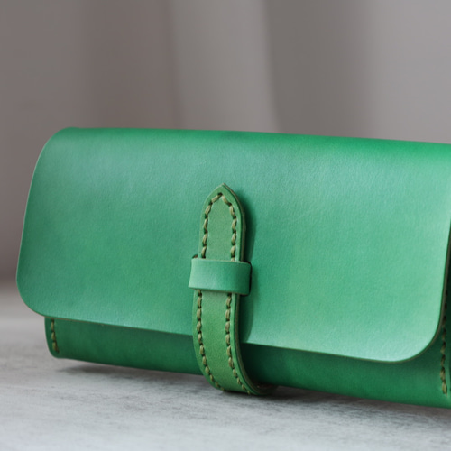 CARP/鯉1】 こい カービング 深彫り 長財布 革 栃木レザー コンチョ 長  