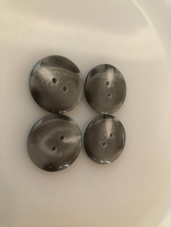 アンティーク ボタン 4個　ビンテージ 昭和 レトロ 個性的 ハンドメイド素材 日本製 ポップ アクセ 4枚目の画像
