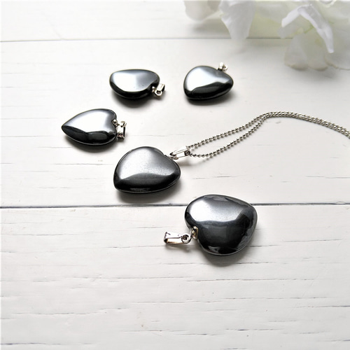 【№4】天然石　ヘマタイト　ハート型♡大小ペア2点セット　原石　握り石　置物 №4】天然石ヘマタイトハート型♡大小ペア2点セット原石握り石置物