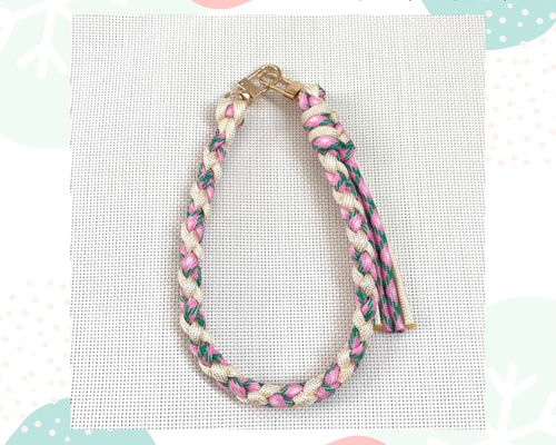 タッセル付き＊パラコードのスマホハンドストラップ4つ編み（ピンク