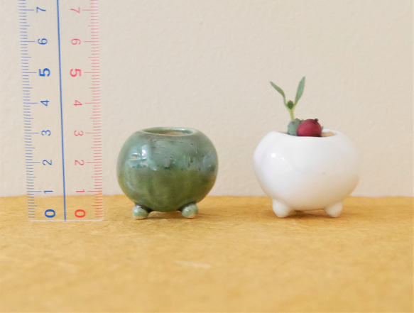 【小さな植木鉢 小 丸・翡翠色】陶器 小さい 春 贈り物 植物 高さ3cm 緑 盆栽 多肉植物 新色新柄 8枚目の画像