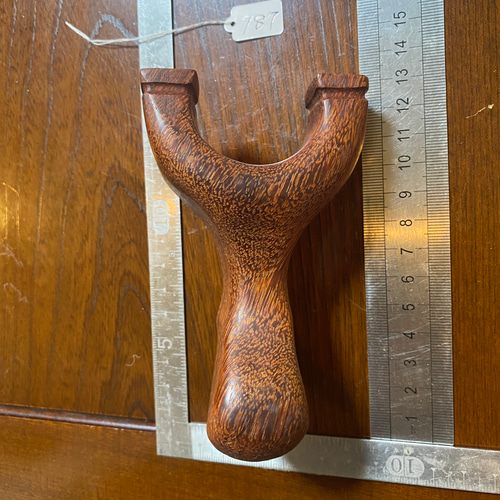 鉄刀木（タガヤサン）製のカタパルト 彫刻 庵野 吽 通販 15738529