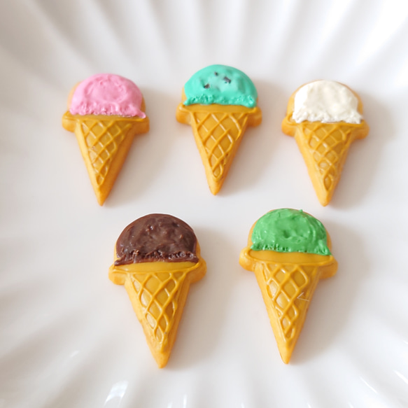 【ピンバッジ・ブローチ】アイスクリームのアイシングクッキー【マグネット】 3枚目の画像