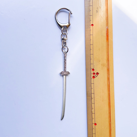 日本刀と西洋剣のキーホルダー 7枚目の画像