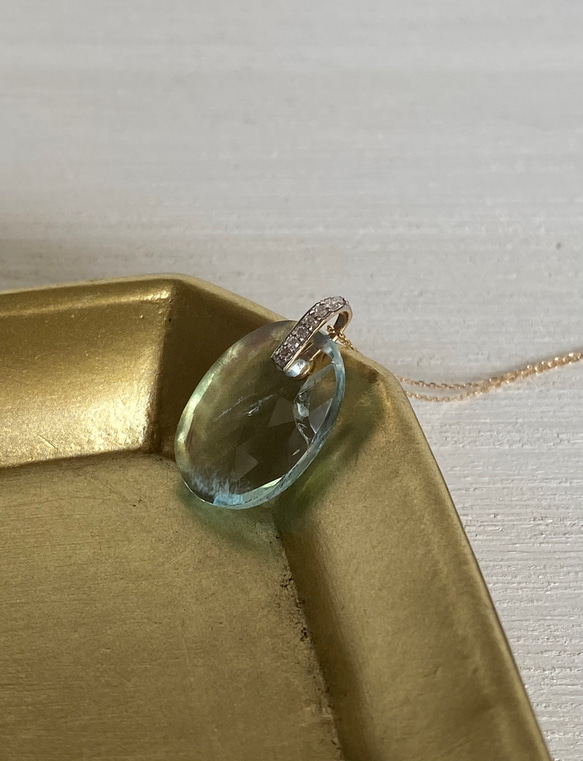 お得‼　10ｋ　アクアマリンとダイヤモンドのネックレス 1枚目の画像