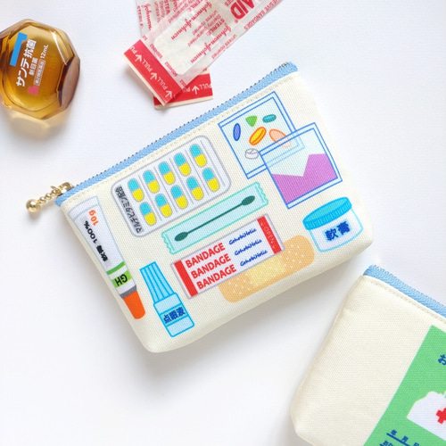 オーダー製作　刺繍　お薬ポーチ　ハンドメイド お薬ポーチ マルチカラーミニ 常備薬などの収納に☆ ポーチ Gohobi