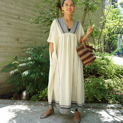 23ss 美品 雅姫さん着用 Cloth&Cross Vネックカフタンワンピース 23ss 美品 雅姫さん着用 Cloth&Cross Vネックカフタンワンピース