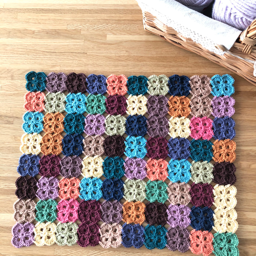 モチーフつなぎのインテリアマット かごカバー マルチカバー ドイリー