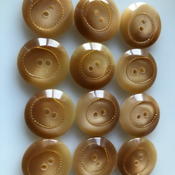 アンティーク ボタン 12個　ビンテージ 昭和 レトロ 個性的 ハンドメイド素材 日本製 ポップ アクセ ベージュ 4枚目の画像