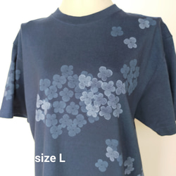 ユニセックスS/M/L・スタンプアートワークTシャツ『いちごいち衣』あじさい 4枚目の画像