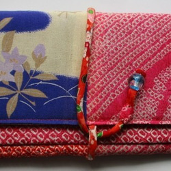 ７０５６　絞りと花柄の着物で作った和風財布・ポーチ　＃送料無料 1枚目の画像