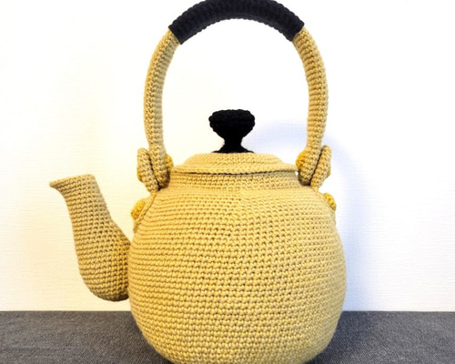☆お取り置き品 ☆ 毛糸雑貨 昭和レトロやかん (小物入れ、置物