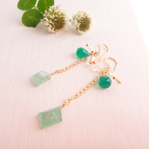 14kgf・グリーンオニキスとグリーンアベンチュリンのピアス＊4月の  