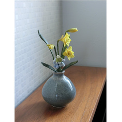 ✿【 粘土置物】「春の色々一輪挿し」桜・ムスカリ・水仙・スノーフレークの４種セット No.9 ／ 花瓶付き 2枚目の画像