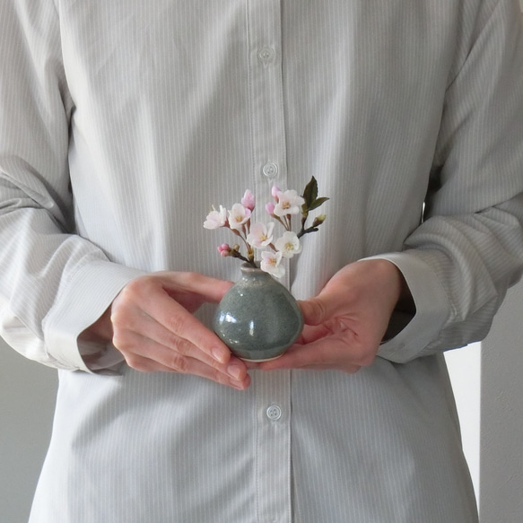 ✿【 粘土置物】「春の色々一輪挿し」桜・ムスカリ・水仙・スノーフレークの４種セット No.9 ／ 花瓶付き 20枚目の画像