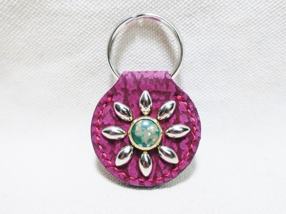 スタッズキーホルダー サメ革 シャークスキン キーリング 手縫 鮫革  