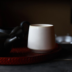 【お茶やコーヒー、スープにも】山淳製陶所さんのつくる富士山型湯呑み・白・200cc 11枚目の画像