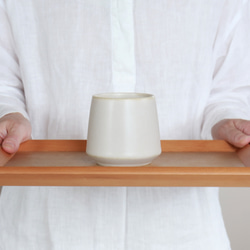 【お茶やコーヒー、スープにも】山淳製陶所さんのつくる富士山型湯呑み・白・200cc 4枚目の画像