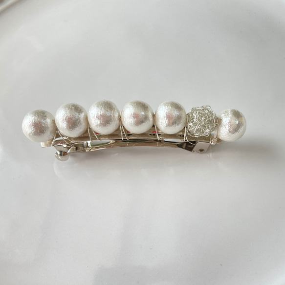 ヘアアクセサリー  バレッタ シルバー シンプル コットンパール 送料無料 上品 結婚式 クリスマス お呼ばれ 再販 5枚目の画像