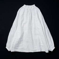 [wafu] 充滿魅力的亞麻上衣 抽褶領口/白色 t043c-wt1 第19張的照片