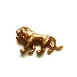 ドイツ製 ライオンのカボション ゴールド 28×50mm (1個) 2枚目の画像