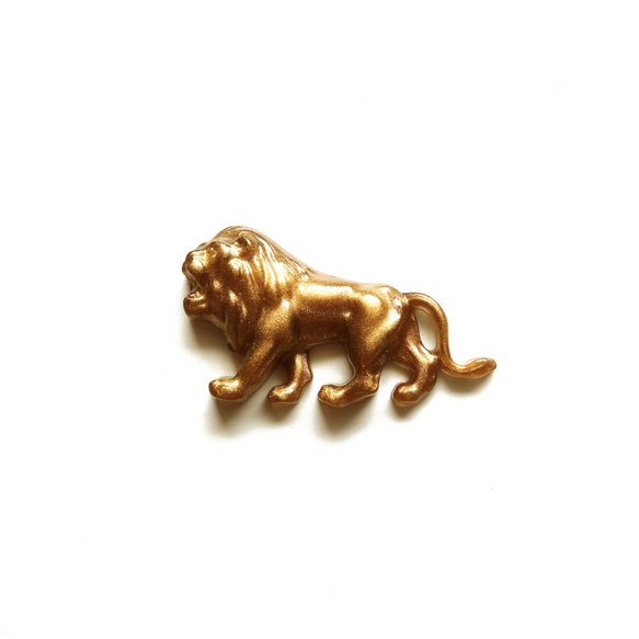 ドイツ製 ライオンのカボション ゴールド 28×50mm (1個) 1枚目の画像