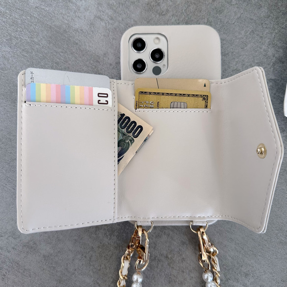 【イニシャル付き】iphoneケースカードケースストラップ　カードポケット付き　レザーチェーン &パールストラップ　 5枚目の画像