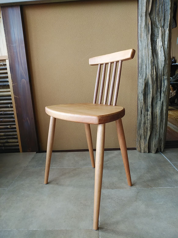 カバ桜▫木の椅子。 一枚板＊子供椅子＊スツール＊ディスプレイにも  