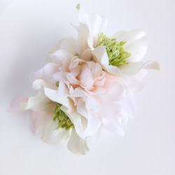 〈花を纏う〉シャーベットカラーのダリア　イヤーフック　ブライダル　ウェディング　浴衣　和装　イヤリングの代わりにも 3枚目の画像