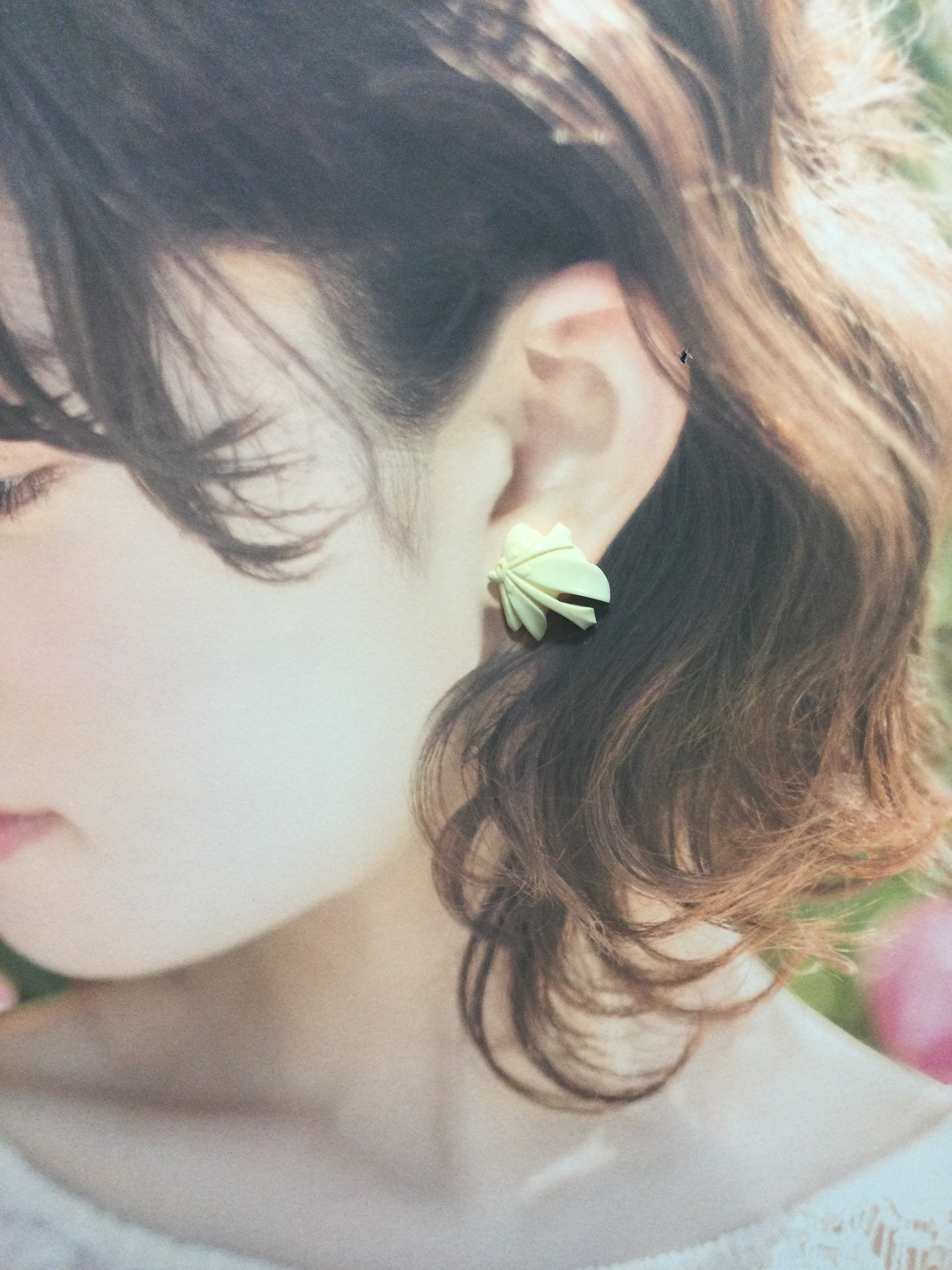 ☆本象牙ピアス（蝶）14kgf使用　※A-81☆