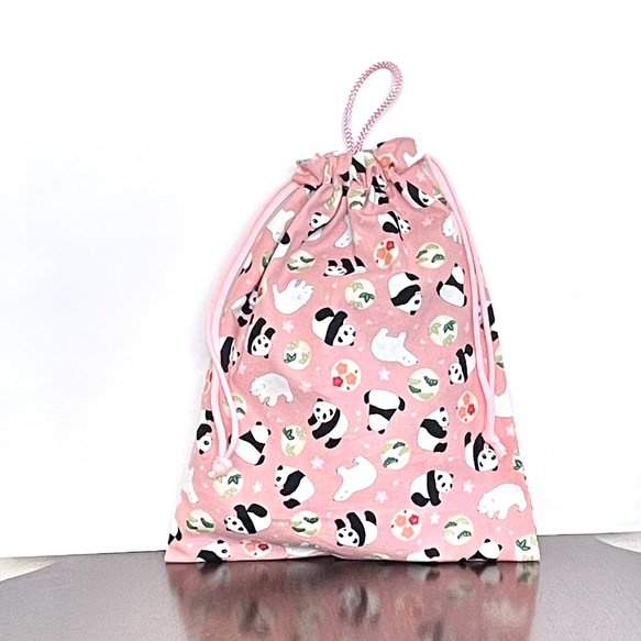 パンダと白クマ巾着袋　25×20 ループ、撥水加工裏付き　　ピンク 1枚目の画像