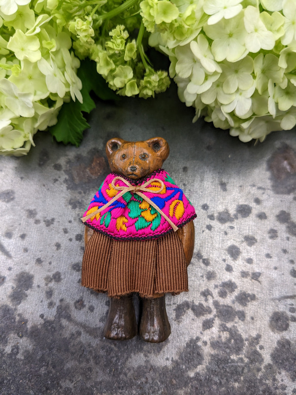 ツキノワグマのブローチ - www.alroeya-alarabiya.com