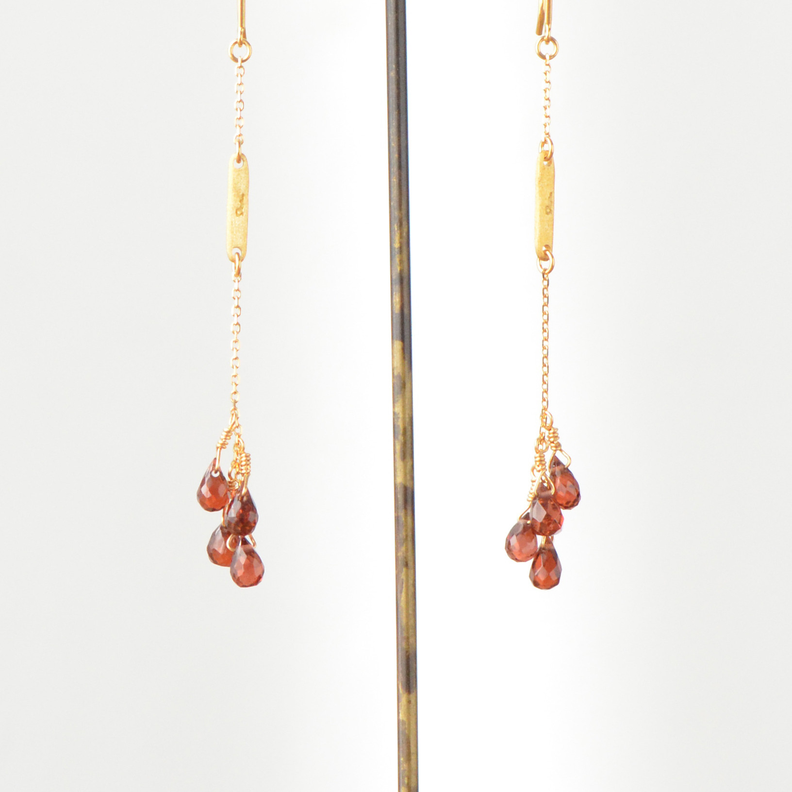 ガーネットのロングピアス｜K18YG｜SNP-115GA-Long