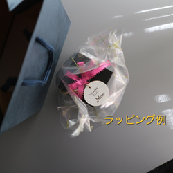 〈現品限り〉サファイアブルーのバラのボックスアレンジ   キューブ型 9枚目の画像