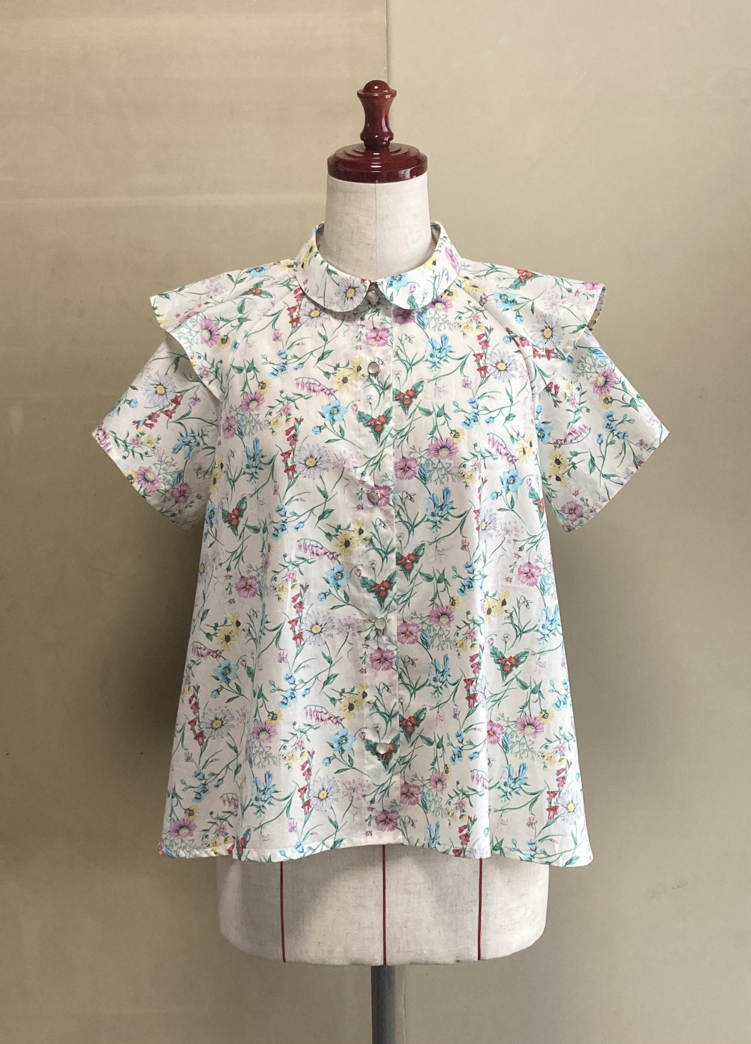 花柄デザインブラウス（M〜Lサイズ向け）