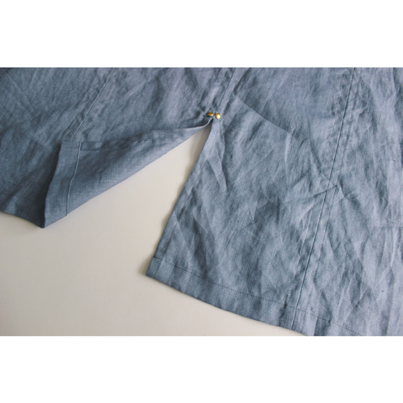 上質リネンエプロン【Eyelet switching apron】Grayish blue 4枚目の画像