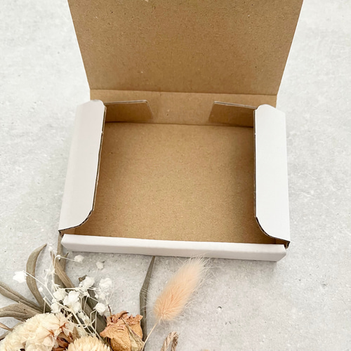 ネイルチップやアクセサリー梱包に♪》最小！！梱包用白段ボール