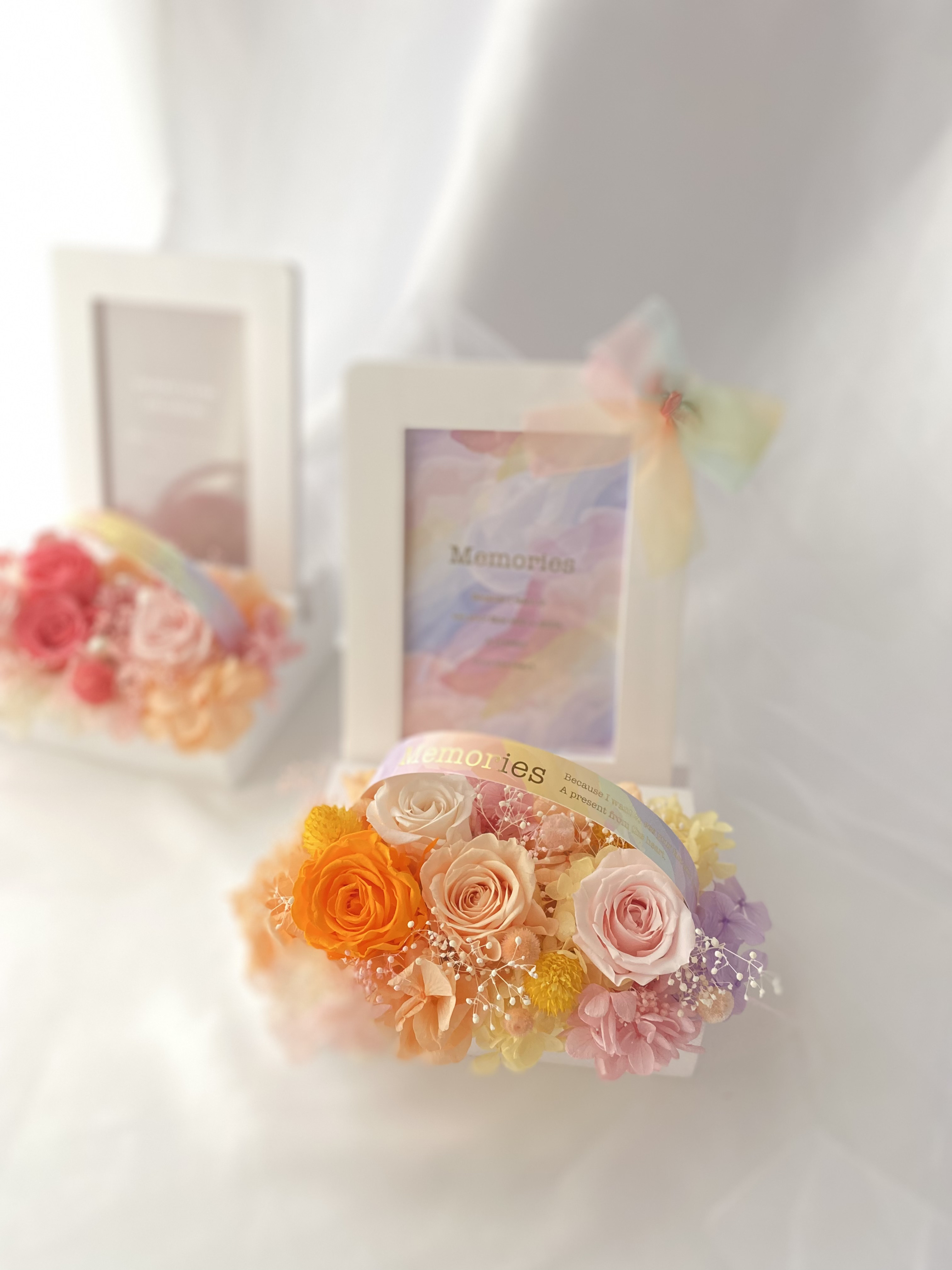 【フォトフレーム＊虹の橋の伝説＊ホワイトrw】プリザーブドフラワー　写真立て　フォトスタンド　バラ　メモリアル　誕生日