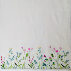 限定1点 刺繍 春の野の花 コットン ストール　＜生成り＞ 3枚目の画像