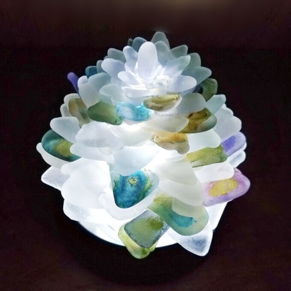 【オーダー】シーグラスのお花のランプシェード 赤×青×紫 黎明（れいめい）ギフトラッピング対応【海灯花】 1枚目の画像