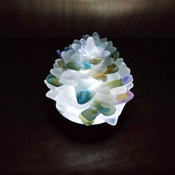 【オーダー】シーグラスのお花のランプシェード 赤×青×紫 黎明（れいめい）ギフトラッピング対応【海灯花】 2枚目の画像