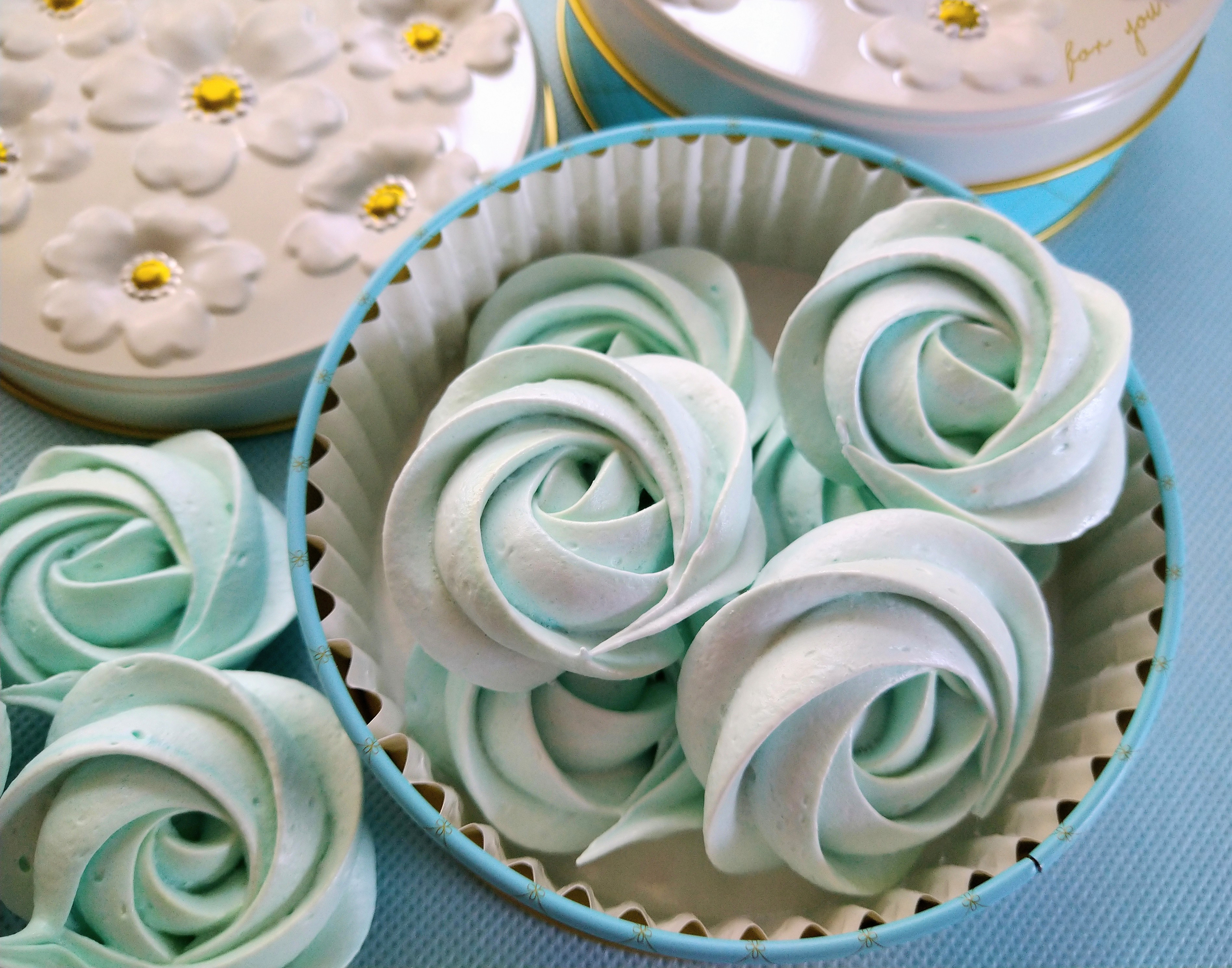 フェイクスイーツ バニラメレンゲ お花アイシングクッキー ボンボ