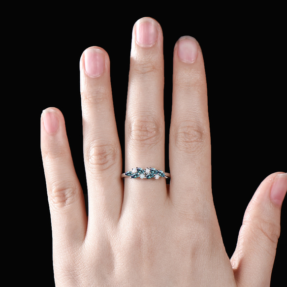 6月誕生石アレキサンドライト結婚指輪 10月誕生石ホワイトオパールリング ミニマリストクラスターリング 誕生日プレゼント 4枚目の画像
