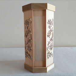 木と深山和紙の　木製　ランプ　宝相華 6枚目の画像