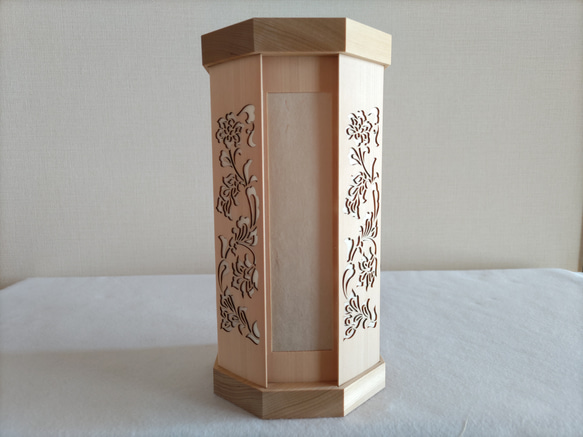 木と深山和紙の　木製　ランプ　宝相華 6枚目の画像