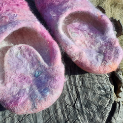 羊毛フェルトのルームシューズ　ピンク　（ウール・グラデーション・ピンク・天然素材） 5枚目の画像