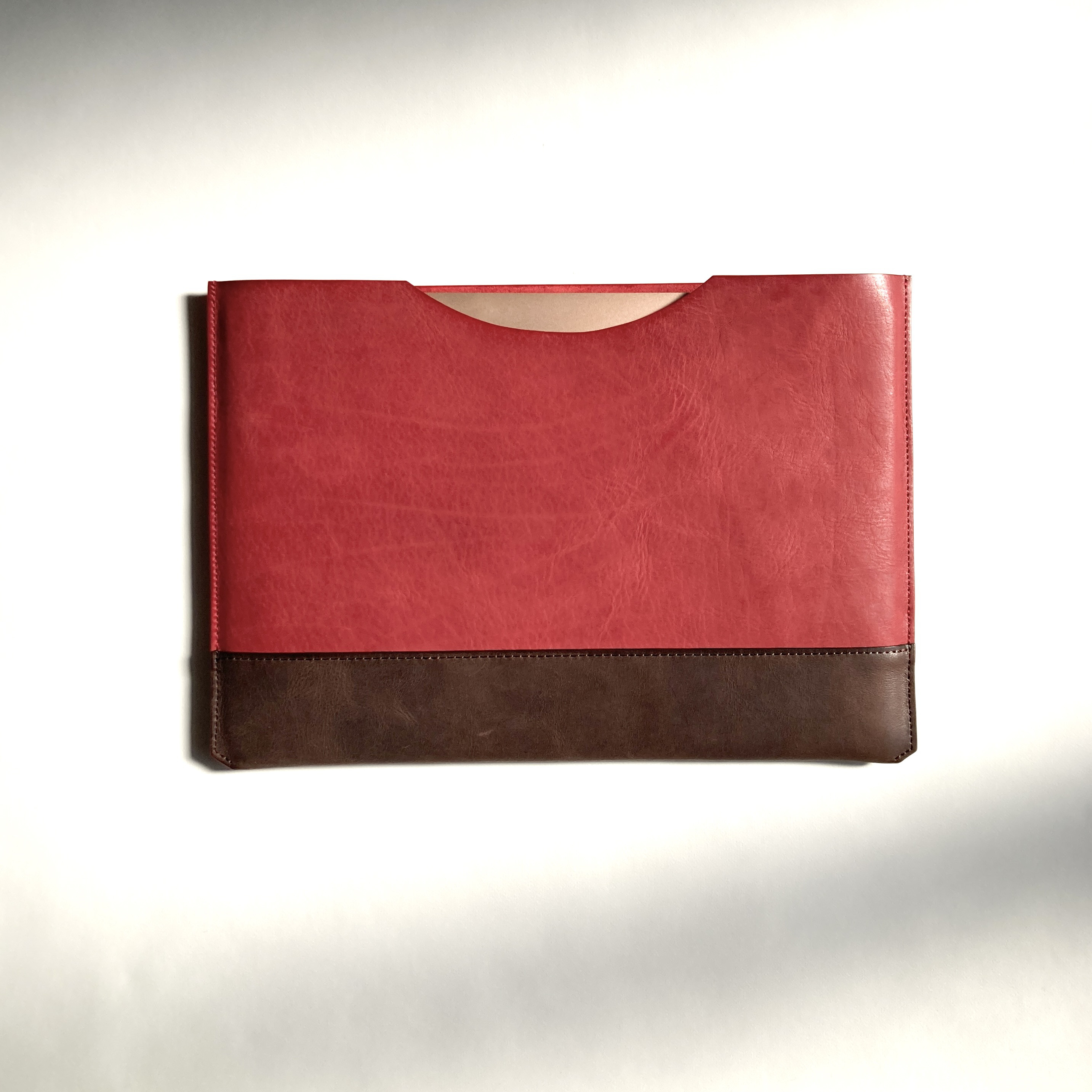 13.3インチMacBookケース_一点物バイカラー_《カーディナルレッド×ダークブラウン》