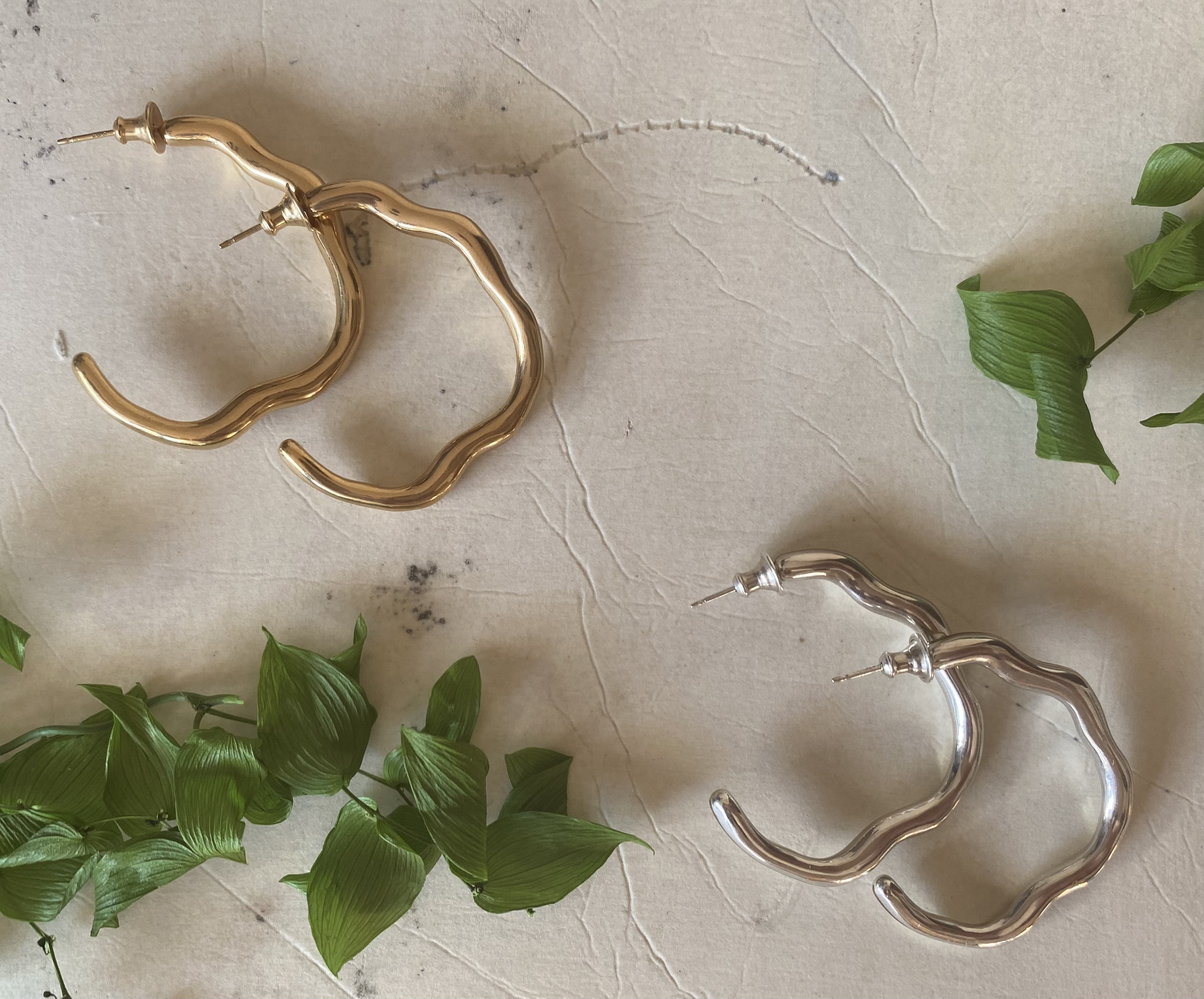 melt フープピアス