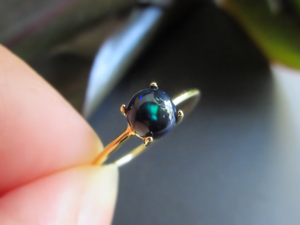 【十月生日石】5mm精美“黑蛋白石”戒指 第2張的照片